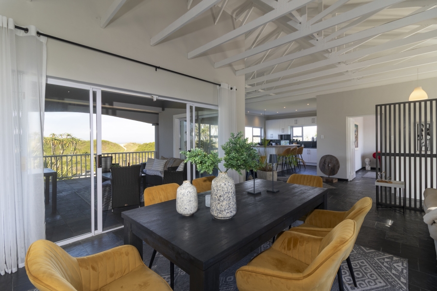5 Bedroom Property for Sale in West Beach Eastern Cape